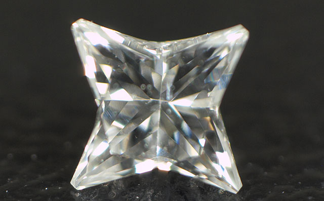 ダイヤモンド ルース 0.076ct, F, SI-2 「四芒星」星型 【中央宝石研究 ...
