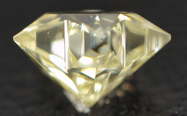 スター型(星型) 天然イエローダイヤモンド ルース(裸石) 0.391ct, VVS ...