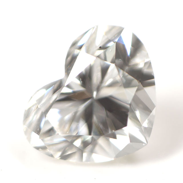 蛍光天然カラーダイヤモンド ルース ♡Heart shape 0.573ct